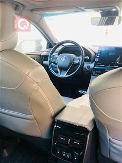 تويوتا أفالون